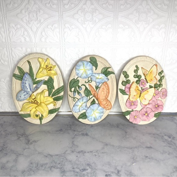 Avon Other - < Vintage Avon Ornate Butterfly Ceramic Plaques >
